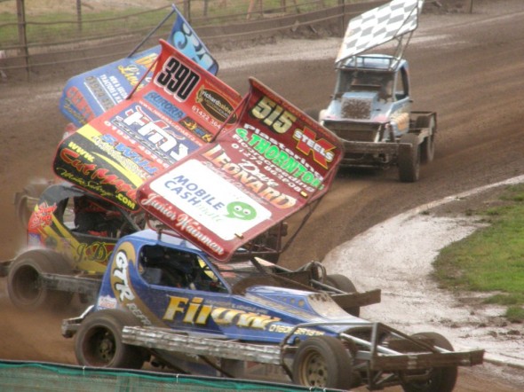Frankie leads Stu Smith Frankie leads Stu Smith