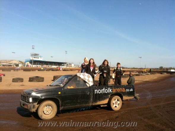 Top 3 in Sunday's Final: Camey Dorrell, Frankie JJ & Amy Webster