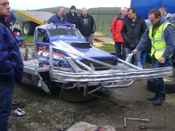 Tony_Mills-Buxton-20-05-2012-04
