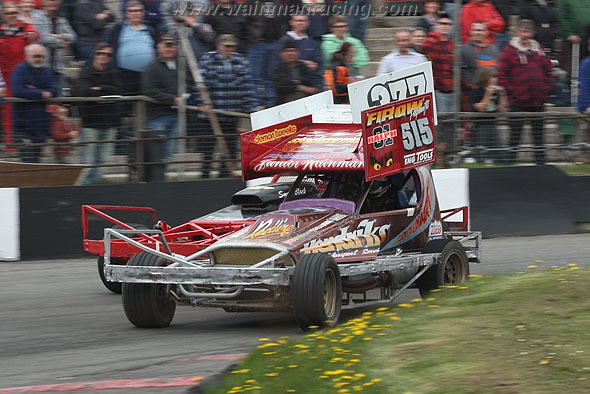 Jamie Jackson is up to red top now. (SJS)