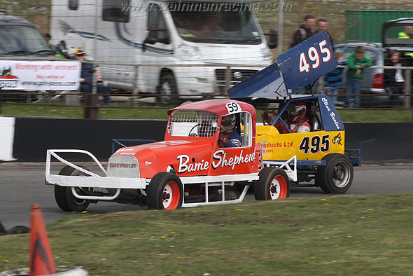 Frankie goes past the John Cayzer car. (SJS)