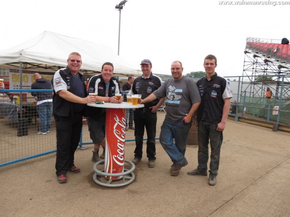 Rob having a beer with some of the lads at the 2013 World Final.