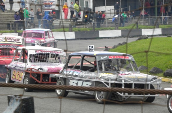 Frankie JJ near the back at waved yellows